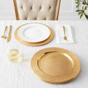 Placas de cargador de plástico redondas de acero inoxidable Juego de grupo de esquí dorado para uso en bodas y restaurantes con soporte de acero - Product Image 5