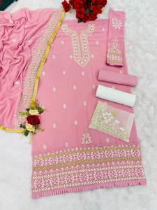 Top Designer Party Wear Costumes lourds de style pakistanais disponibles à un prix bon marché pour l'exportation en vrac - Product Image 3