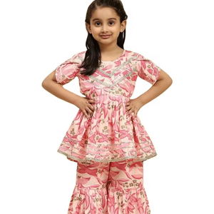 I bambini di alta qualità indossano ricami in Georgette cuciti in cotone etnico stampato per bambine Kurti pantaloni Set moda del sud asiatico - Product Image 1