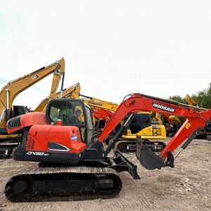 Excavatrice Doosan DX60 99% neuve, 6 tonnes, matériel de terrassement d'occasion, petite excavatrice en bon état, prête à travailler - Product Image 6