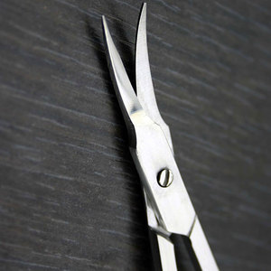 Herramienta de manicura, punta para el cuidado de las uñas, afilada tijera curvada, Tijeras para uñas para cutículas de acero inoxidable a la venta - Product Image 5