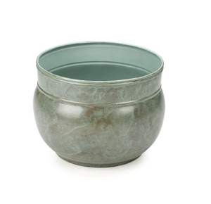 Jardinières élégantes en métal utilisées pour améliorer les espaces de vie en plein air avec une capacité de rangement cachée pour les tuyaux - Product Image 2