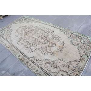 Tapis turc 5x9,3 pieds, tapis vintage en laine verte unie - Product Image 4