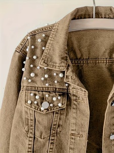 Veste en jean pour femme OEM avec rivets décoratifs, couleur unie, vêtement décontracté, veste d'automne, manteau en jean boutonné, denim oversize - Product Image 3