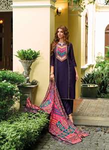 Belle robe incroyable couleur Style moderne Vichitra Kurti Pant & Dupatta avec impression de créateur avec travail manuel lourd mode femme - Product Image 4