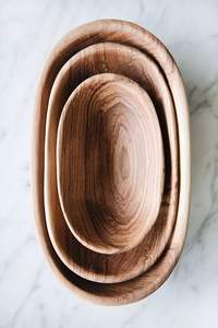 Vente en gros, plateau de service rond en bois de noyer brun rustique de petite taille personnalisé avec poignées, plateaux pour sarfophages naturels - Product Image 5