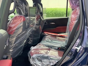 Premium Pre-Owned 2022 Toyota LandCruiser LC-300 VXR GCC SUV 4WD 5dr Model Year Used RHD/LHD left Right-Hand Drive <b>Vehicle</b> - Product Image 3