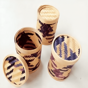 Botes de bambú con tapas en patrón de zigzag púrpura terroso y beige Contenedores de almacenamiento ecológicos para cocina o decoración - Product Image 1