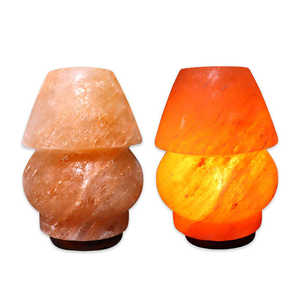 Lampe de sel portable personnalisée en matériau organique sculpté en forme de fleur, rechargeable par USB, à intensité variable, pour la décoration de la maison et de mariage - Product Image 2