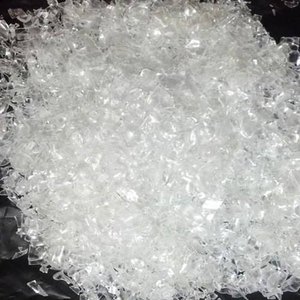 Flocons de bouteilles PET recyclées pour le moulage d'équipements sportifs et les applications en fibres à vendre - Product Image 2