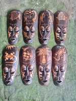 Fina máscara de pared de madera tallada artesanal balinesa Bali estilo africano diseño minimalista para decoración del hogar hecho a mano Bali Indonesia
