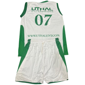 Ensemble d'uniformes de basket-ball sur mesure Jersey et short avec design sublimé et logo imprimé Style de vente en gros - Product Image 4