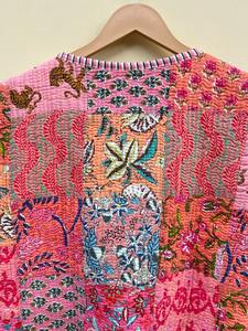 Gilet en coton imprimé tigre, patchwork, fait main, veste indienne matelassée Kantha, doux et confortable, veste patchwork pour femmes - Product Image 5