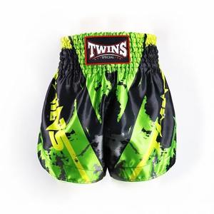 Pantalones Cortos de Boxeo Profesionales de Muay Thai de Último Modelo y Alta Calidad, Hechos a Medida con Logotipo Frontal, Satén Cómodo, 100% Poliéster de Secado Rápido - Product Image 3