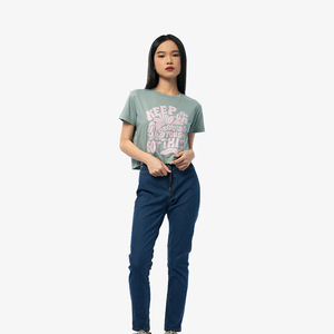 Suministro directo de fábrica, Camiseta corta de estilo más nuevo para mujer, Camiseta corta de tela cómoda de secado rápido ligera de Color único - Product Image 4