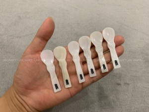 Restaurant de luxe Hôtel Dîner Mère de Perle Cuillère Shell Caviar Cuillère Fait à la main Vietnam Aide à garder toute la saveur du Caviar - Product Image 2