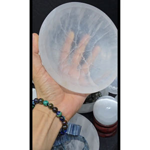 Vente en gros de bols en sélénite à prix d'usine Accessoires de cuisine et décoration intérieure Bols de table en cristal à énergie positive pour l'artisanat - Product Image 1