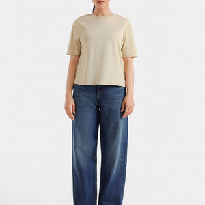 Camiseta Corta de Cuello Redondo Beige Lisa para Mujer, Ropa de Calle Personalizada, Camiseta Moderna, Venta al por Mayor OEM, Ajuste Holgado Informal - Product Image 1
