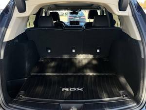 Acura RDX 2024 Usado en Buenas Condiciones, SUV 4 Puertas con Tracción en las Cuatro Ruedas y Paquete Tecnológico - Product Image 4