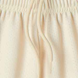 Shorts de course légers en maille d'été pour la rue, la salle de sport et le basketball, impression sérigraphique personnalisée en usine, double maille réversible - Product Image 2