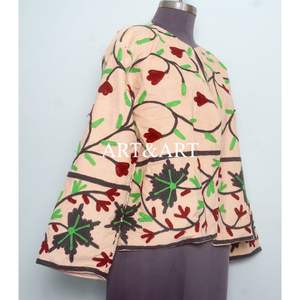 Veste courte d'hiver en coton matelassée respirante brodée à la main - Vin Boho Vintage Tribal Festival Coloré Vêtement d'extérieur - Product Image 4