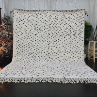 Bestseller Modernes Design Polka Dot Schaf Wollte ppich Schwarz-Weiß Berber Marok kanis cher Teppich Hand gefertigter Teppich zum Fabrik preis