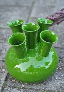 ยกระดับการตกแต่งภายในของคุณด้วยแจกันดอกไม้โลหะที่ทำด้วยมือของเราที่ความสง่างามเหนือกาลเวลาและพบกับศิลปะสมัยใหม่ - Product Image 3