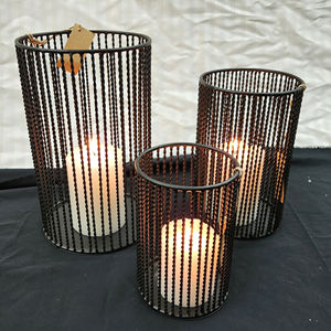 Vente en gros Petit ensemble de décoration de lanterne bougeoir à bougie chauffe-plat en fer et laiton doré pour Noël pour différentes occasions - Product Image 1