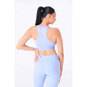 Sujetador deportivo moderno y elegante azul cielo - Product Image 1