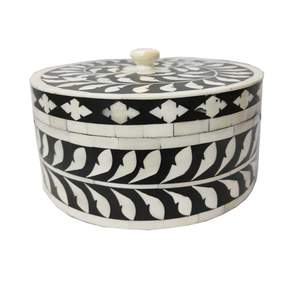 Boîte ronde à bijoux en incrustation d'os indien artisanal mallette de rangement en résine et vadrouille faite à la main avec taille personnalisée et design élégant pour la décoration intérieure - Product Image 2