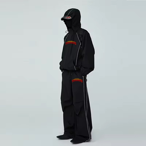 Ensemble de survêtement 2 pièces en nylon et polyester personnalisé avec fermeture éclair, pour hommes, avec passepoil et revers élastiques, coupe-vent unisexe en nylon - Product Image 1