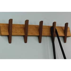 Système de cintres en bois massif luxueux pour des chambres organisées à un prix abordable par CRAFT ZONE EXPORT en provenance d'Inde - Product Image 3