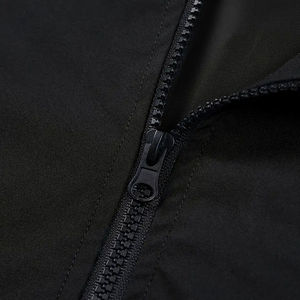 Veste coupe-vent à capuche pour homme sur mesure, 100% polyester, toile imperméable pour l'hiver, fabrication en usine avec votre logo de marque - Product Image 6