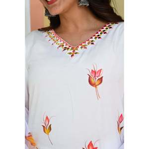 <b>White</b> & Peach Floral Hand Painted Chiffon Kurta <b>Trousers</b> Organza Dupatta Mirror <b>Work</b> Muslin Fabric Elegant Traditional Outfit - Product Image 6