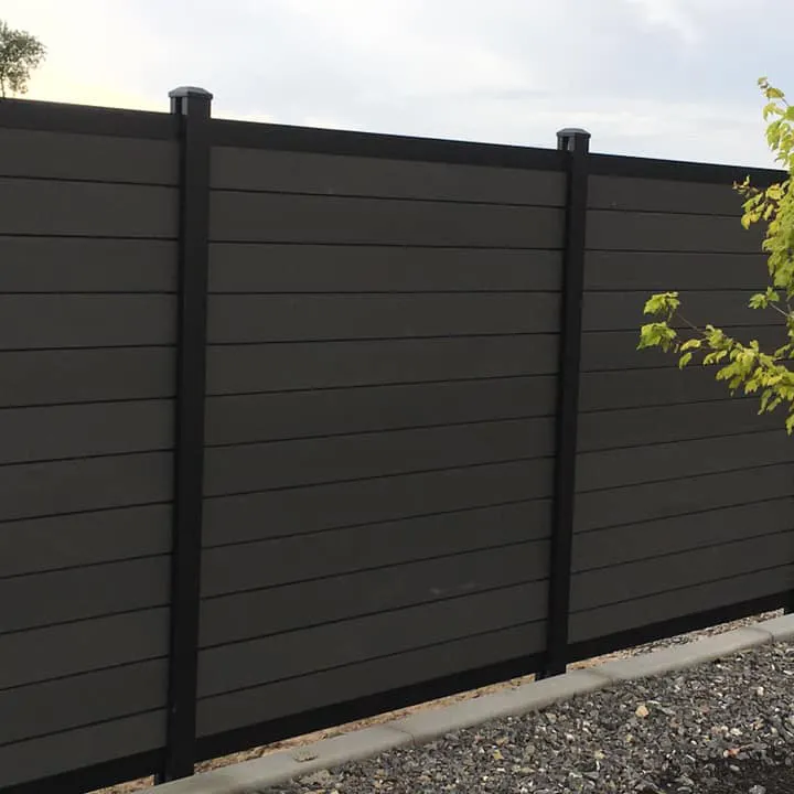 Morden customized black Metal Backyard Garden Farm aluminum horizontal slat panels Privacy slat fence