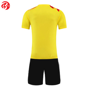 Maillots et uniformes de football respirants à manches courtes les plus vendus – Tenues de sport de football multicolores à transfert thermique - Product Image 3