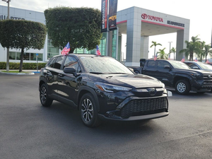 NOUVEAU Toyota Corolla Cross Hybride XSE AWD 2025 d'occasion noir avec phares LED, sièges en cuir, transmission automatique et pneus R18 - Product Image 5