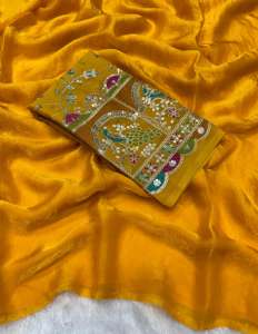 ชุดส่าหรีผ้าไหมผ้าซาตินเนื้อนิ่มแบบพรีเมี่ยมพร้อมผ้าปักขอบและเสื้อเบลาส์ดีไซเนอร์ - Product Image 6