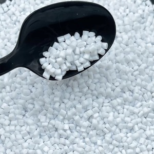 Paillettes PET vierges de qualité bouteille d'eau en polyéthylène téréphtalate en plastique PET - Product Image 1