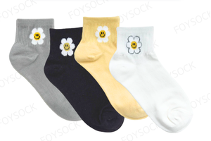Corea FOYSOCK OEM ODM grazioso ricamo 3D calze con Logo personalizzato alla caviglia abbigliamento da donna moda Casual Smile fiore Design calzino da donna - Product Image 5