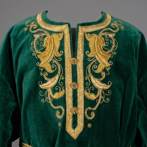 Robe de cérémonie de luxe en velours vert, broderie en fils d'or, tunique royale, robe de mariage artisanale Zardozi, robe de couronnement - Product Image 5