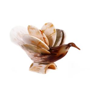 Exquisita escultura de cuerno de búfalo hecha a mano con tallas intrincadas para el hogar, la Oficina y la decoración interior de lujo - Product Image 3