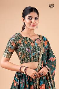 Último diseñador Faux Georgette Zari Secuencia Bordado Trabajo Lehenga Choli Por Fab Zone - Product Image 4