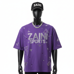 T-shirt ample pour homme, tissu en coton de luxe 240 GSM, couleur violette, logo en transfert thermique cristallin, coupe décontractée, chemises pour hommes - Product Image 6