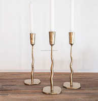 Portavelas Cónicos de Hierro Forjado a Mano, Acabado en Latón Antiguo -Candelabro-Decoración para el Hogar, Candelabro para Fiestas