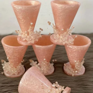 Copas de vino de calidad hechas a mano para ocasiones especiales bellamente diseñadas para servir postres y helados - Product Image 1