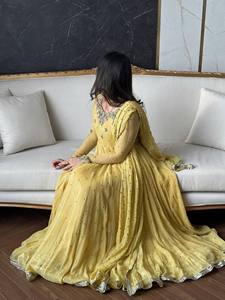 Nuevo Vestido Anarkali de Diseñador para Niñas, Vestido Listo para Usar de Georgette Sintética para Exportación Mundial desde India - Product Image 4