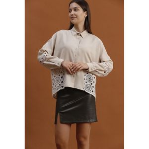 Blusas y Camisas de Mujer con Ribete de Encaje - Venta al por Mayor - Product Image 4