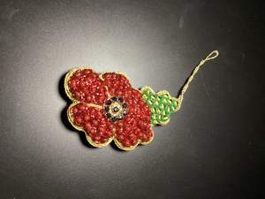 Adornos navideños con lentejuelas bordados hechos a mano a medida, brillo y estilo. Ideal para calcetines y fieltro - Product Image 3