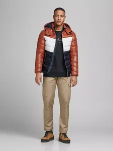 Veste polaire à capuche pour hommes, manteau d'hiver léger et élégant, imperméable et chaud, isolé et pliable pour l'extérieur. - Product Image 2